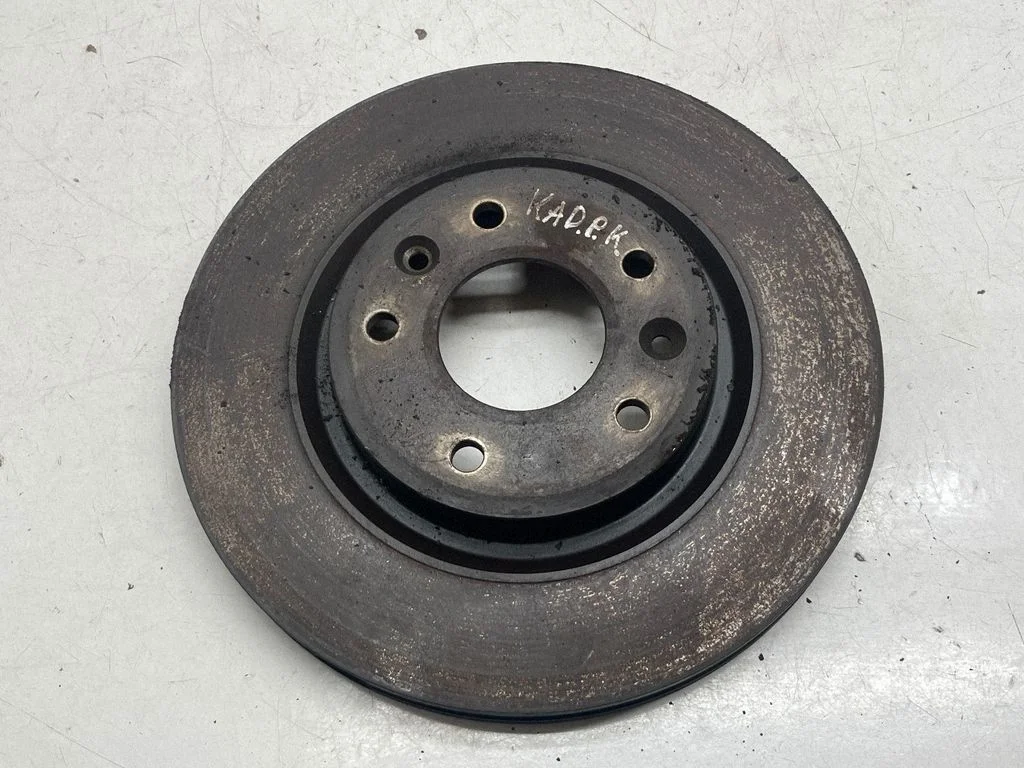 Front brake disc – front left