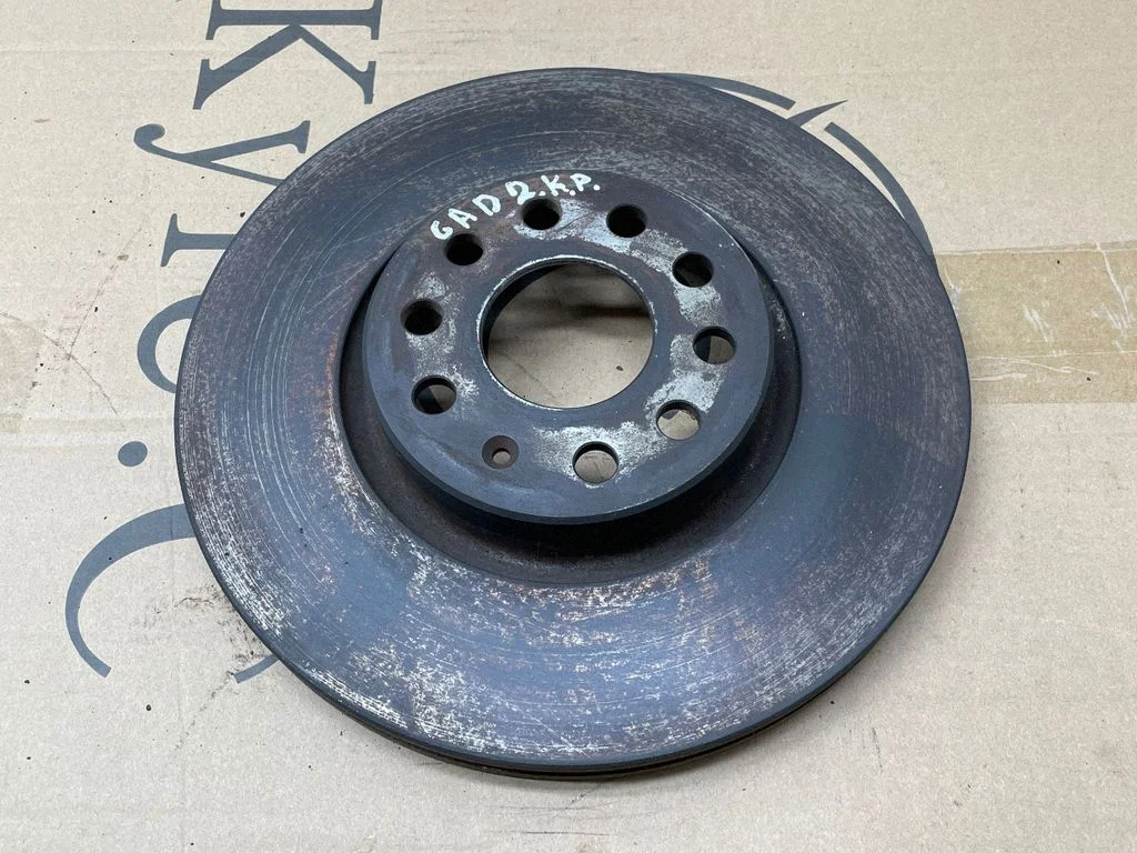 Front brake disc – front left