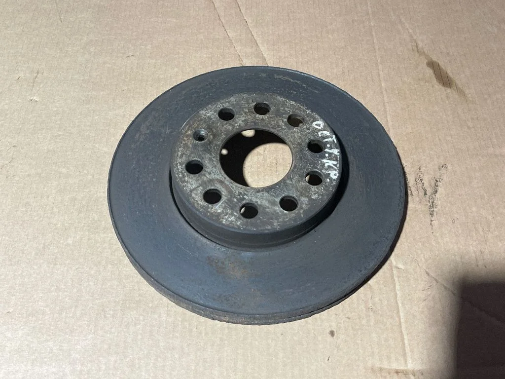 Front brake disc – front left