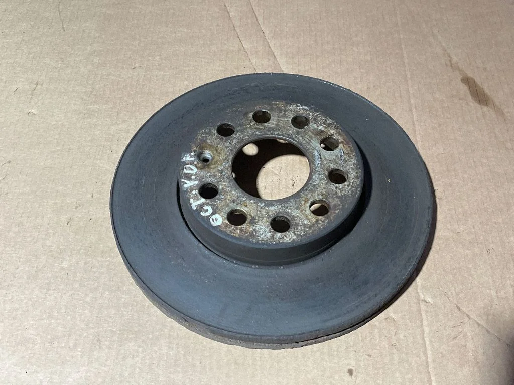Front brake disc – front right