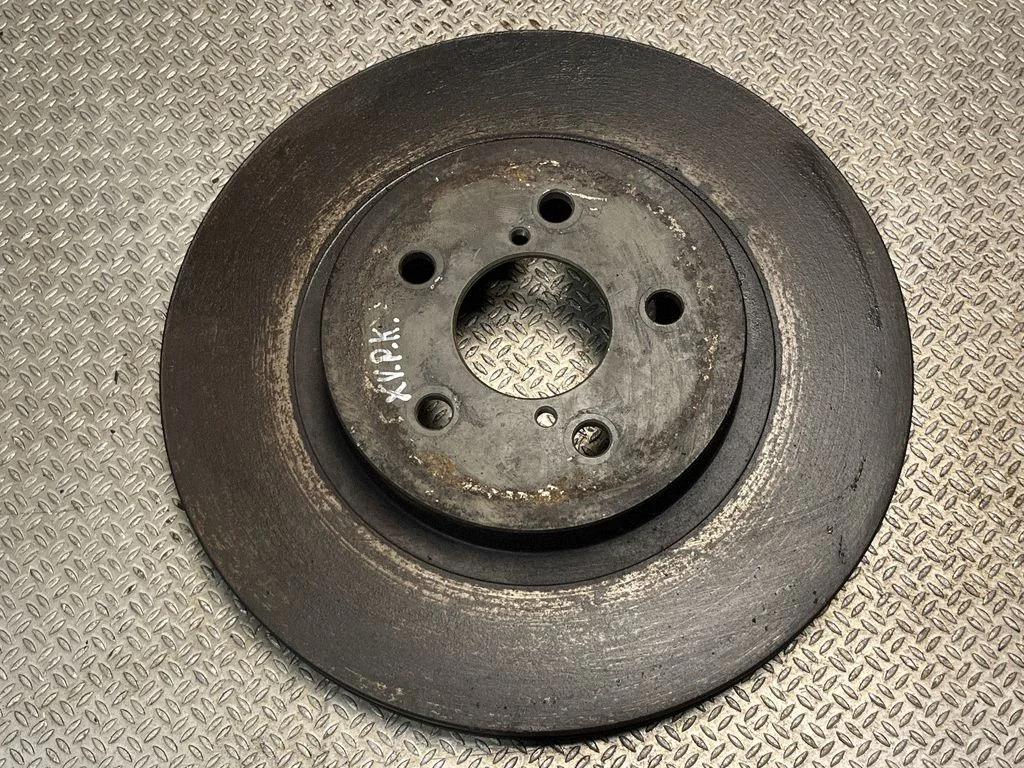 Front brake disc – front left