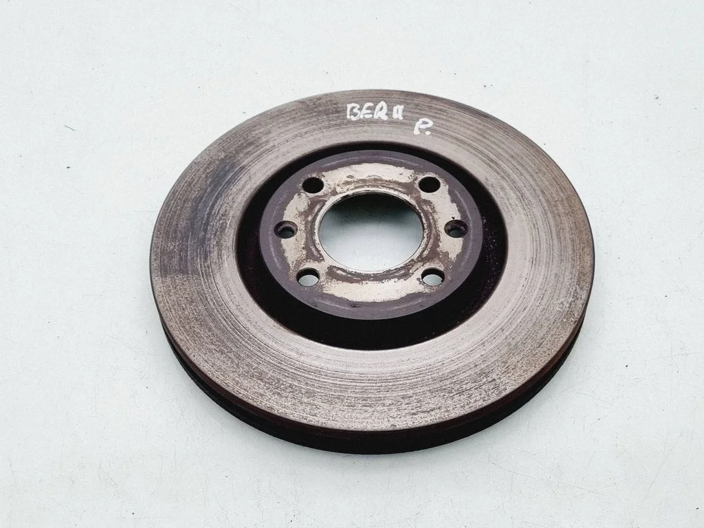 Priekšējais bremžu disks – priekšējā