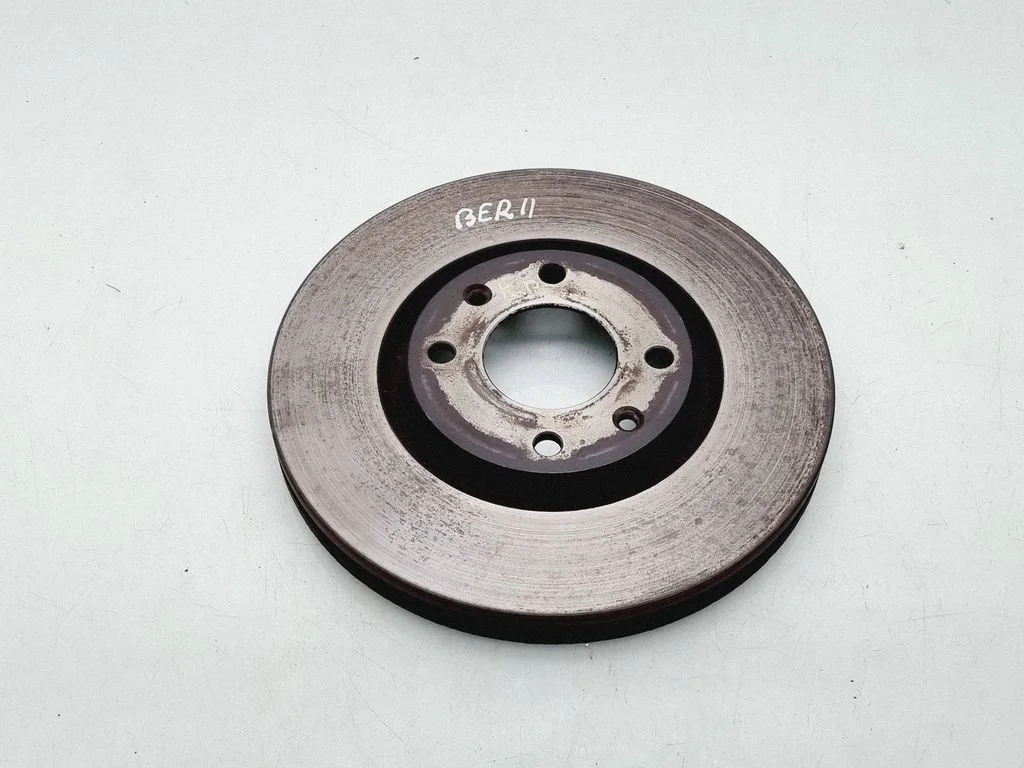 Priekšējais bremžu disks – priekšējā kreisā