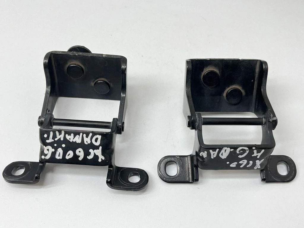 Tailgate/trunk/boot hinge 31420134