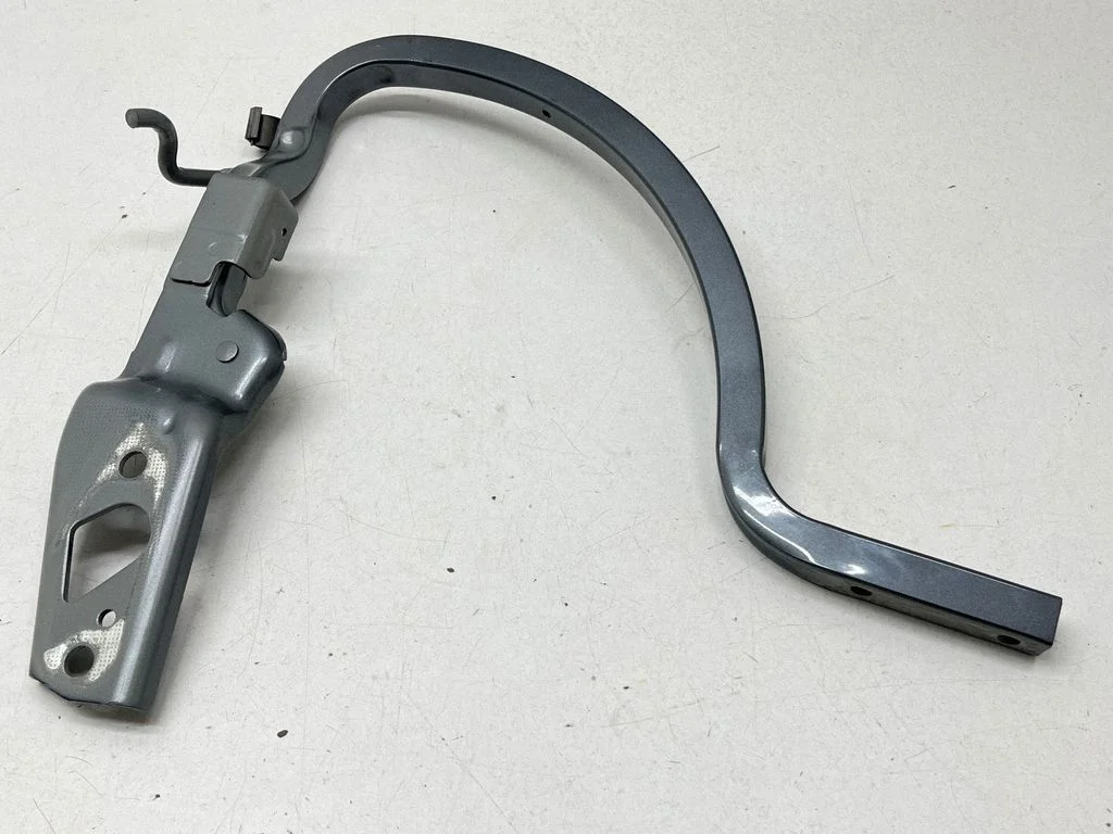 Tailgate/trunk/boot hinge 561827302