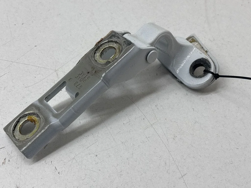 Tailgate/trunk/boot hinge 68229151