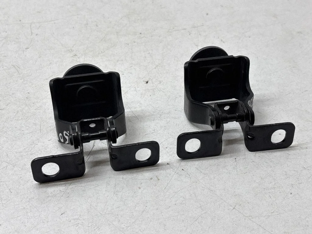 Tailgate/trunk/boot hinge 9813973480