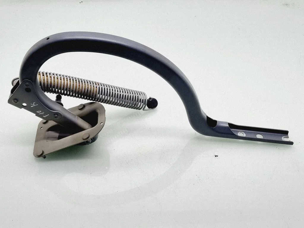Tailgate/trunk/boot hinge – rear left