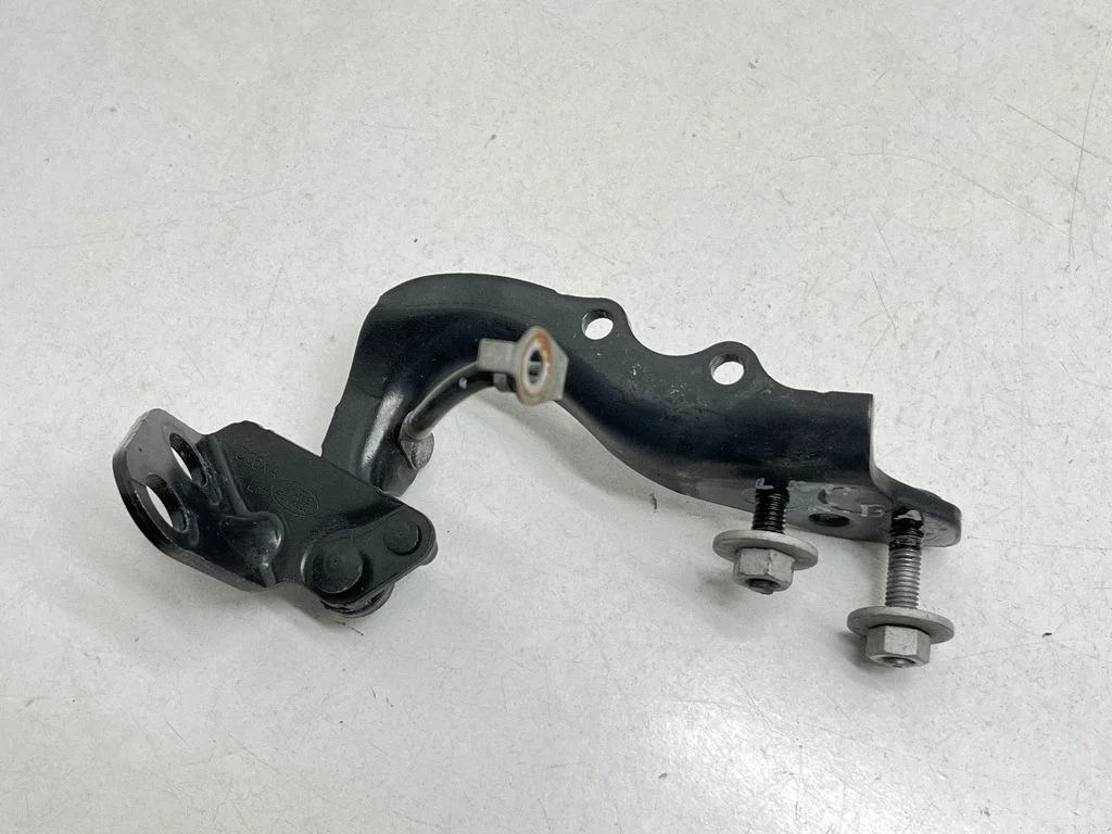 Tailgate/trunk/boot hinge GJ3242901