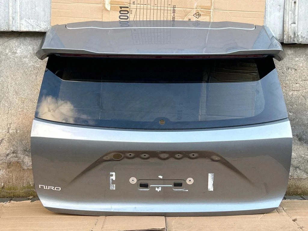 Tailgate/trunk/boot lid – rear