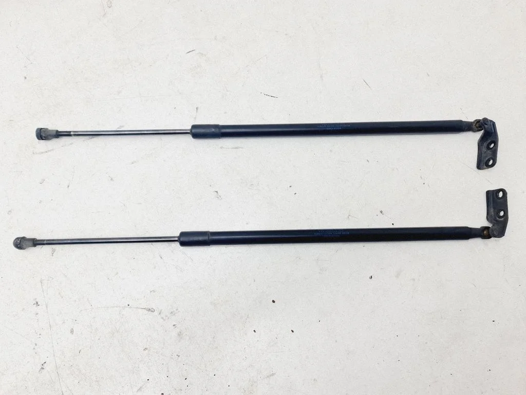Tagaluugi gaasiamortisaator 904509U00A – Nissan Note (E11) (2006-2014)
