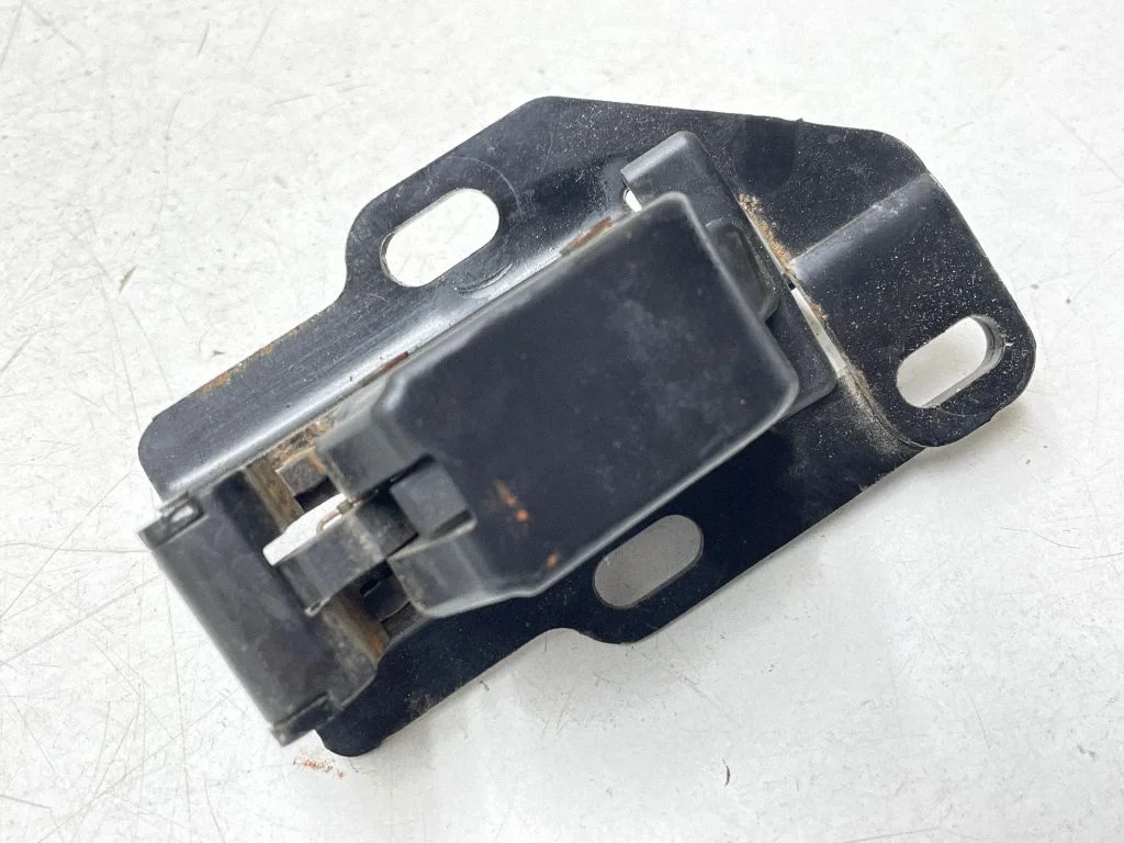 Tailgate/trunk/boot lock/catch/latch 96080J01