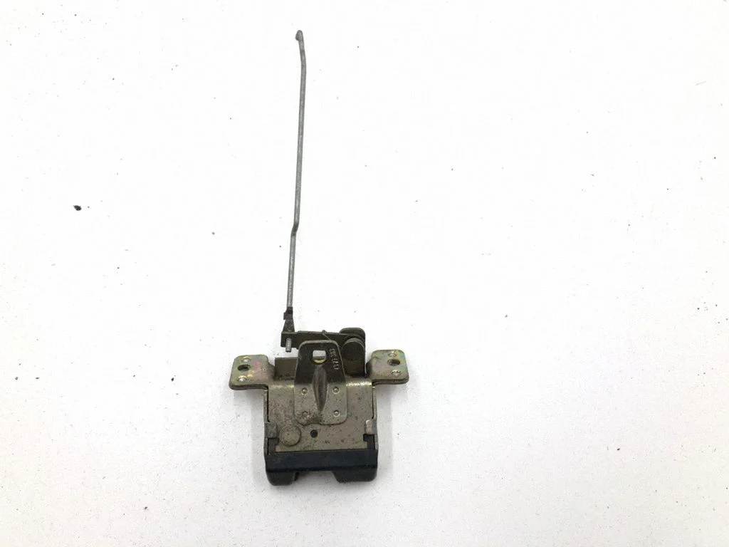 Tailgate/trunk/boot lock/catch/latch 4327383 – Saab 900 (1994-1998)