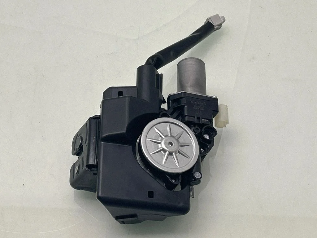 Tailgate/trunk/boot lock/catch/latch 04291357