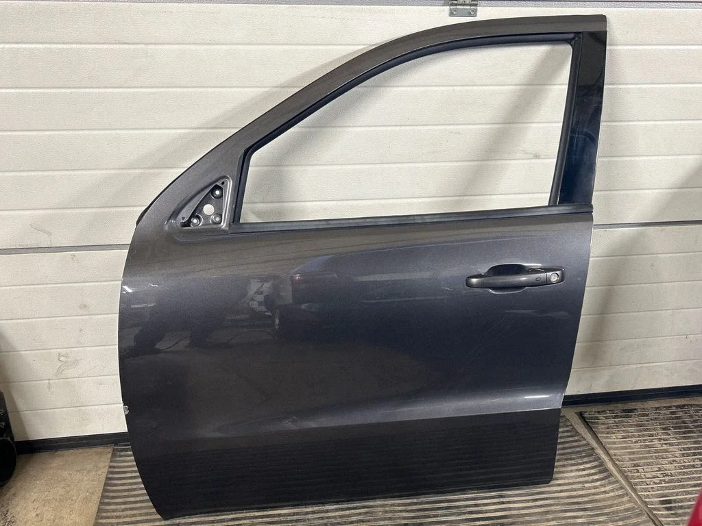 Front door – Dodge Durango III (2010-)
