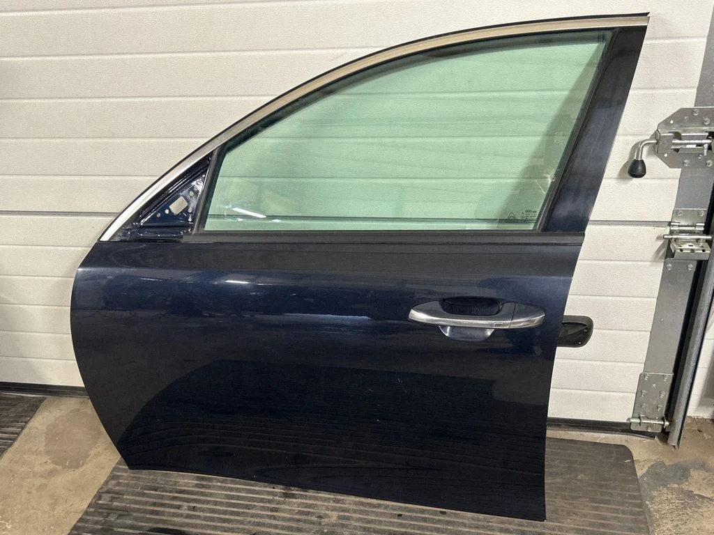 Front door – front left