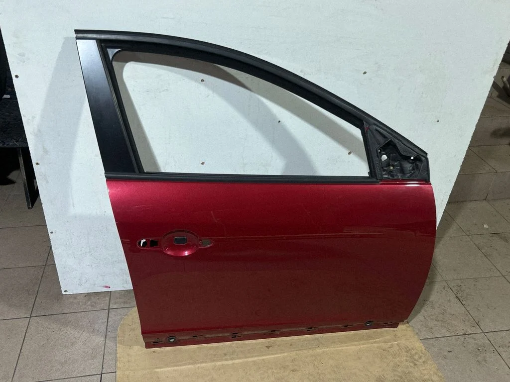 Front door – front right