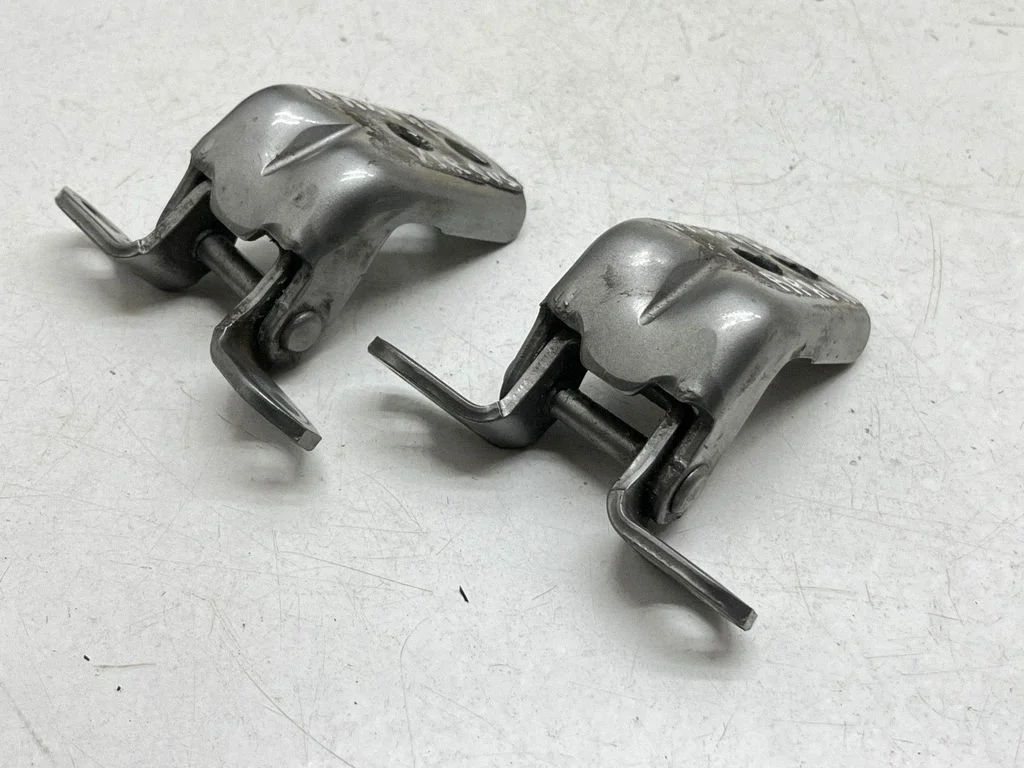 Front door hinges set – Nissan Navara D23 (2015-)