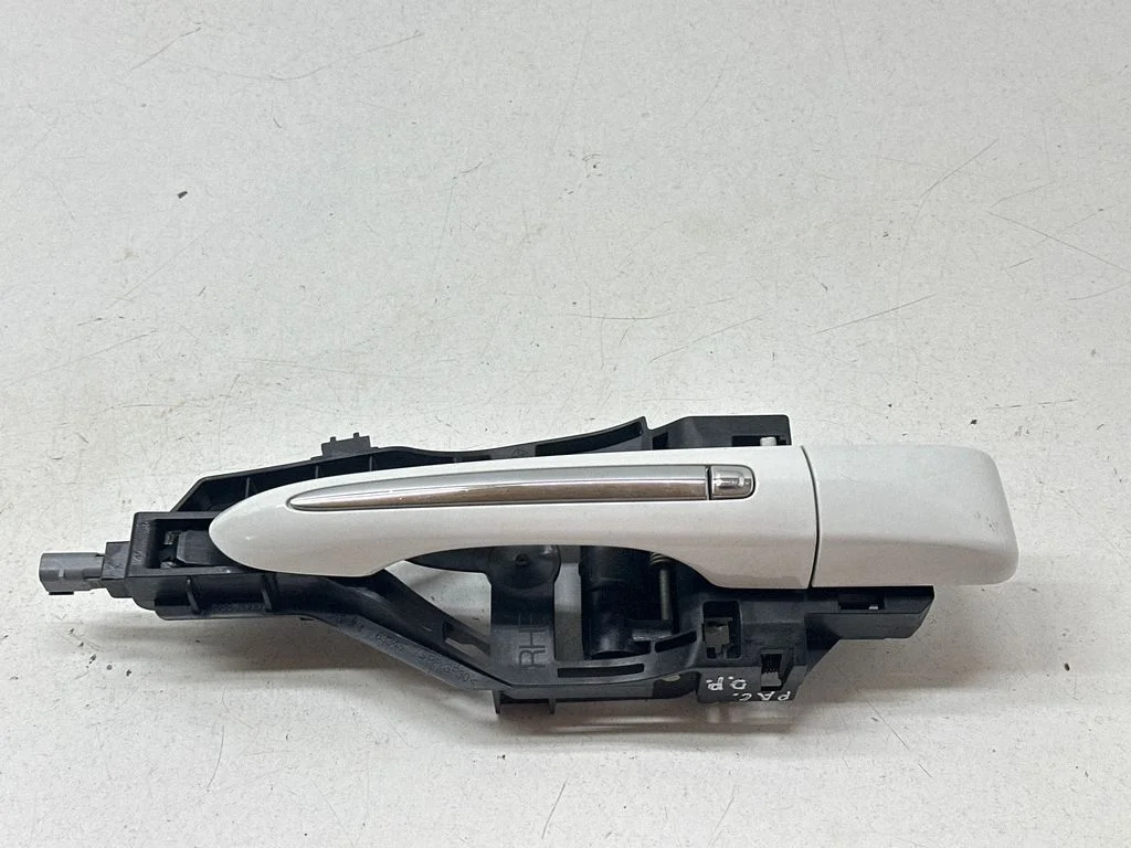 Front door exterior handle 68230678AG