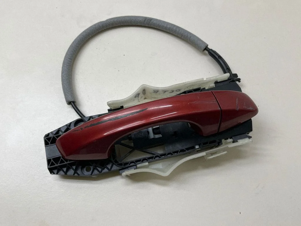 Esiukse välimine käepide 5E0837349A