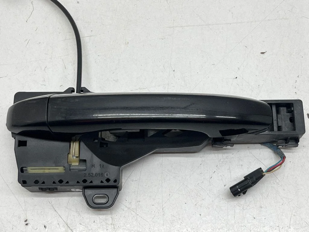 Front door exterior handle 806067663R