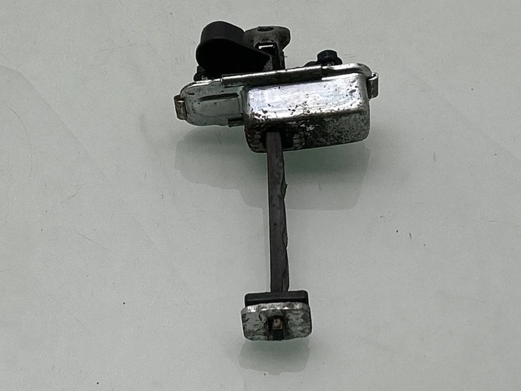 Esiukse avamispiiraja 79380C5000