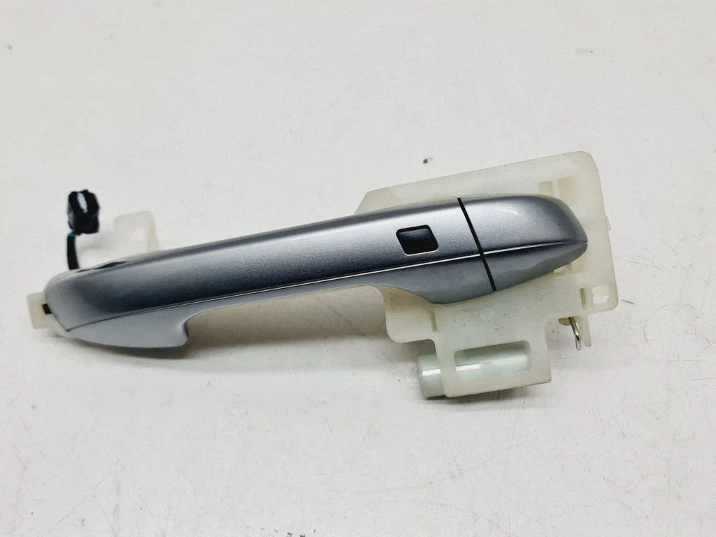 Front door exterior handle 82665AT100