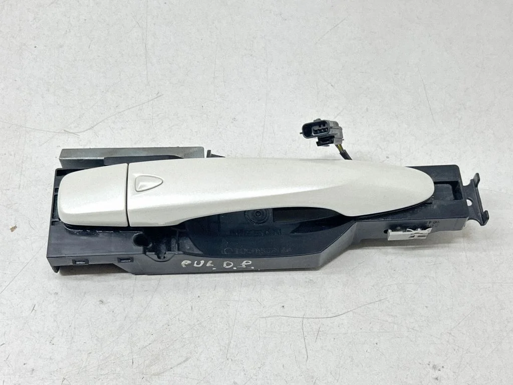Esiukse välimine käepide 21133