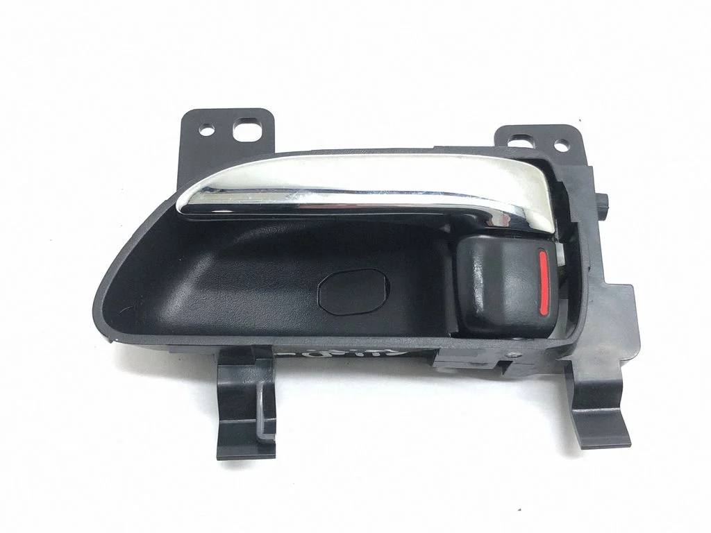 Front door interior handle 61051AJ010