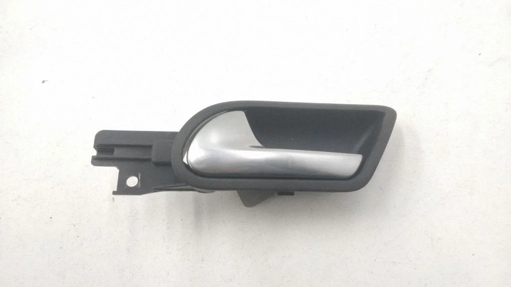 Front door interior handle 1K839113B