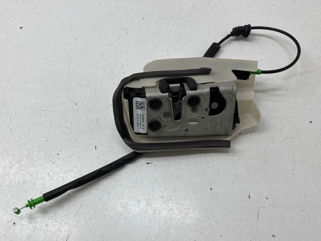 Front door lock 150067200B