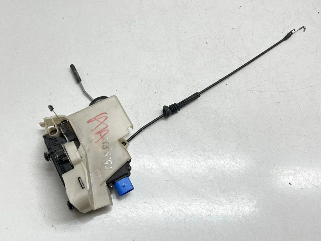 Front door lock 1J0837861