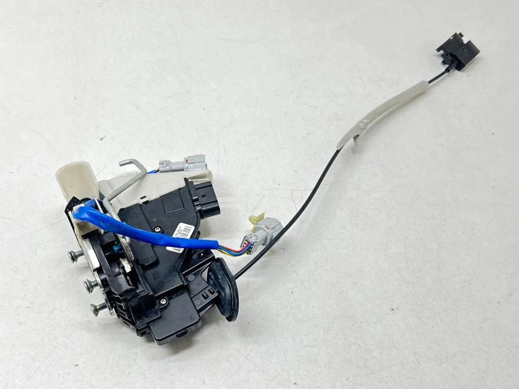 Front door lock 81320D4090HKF