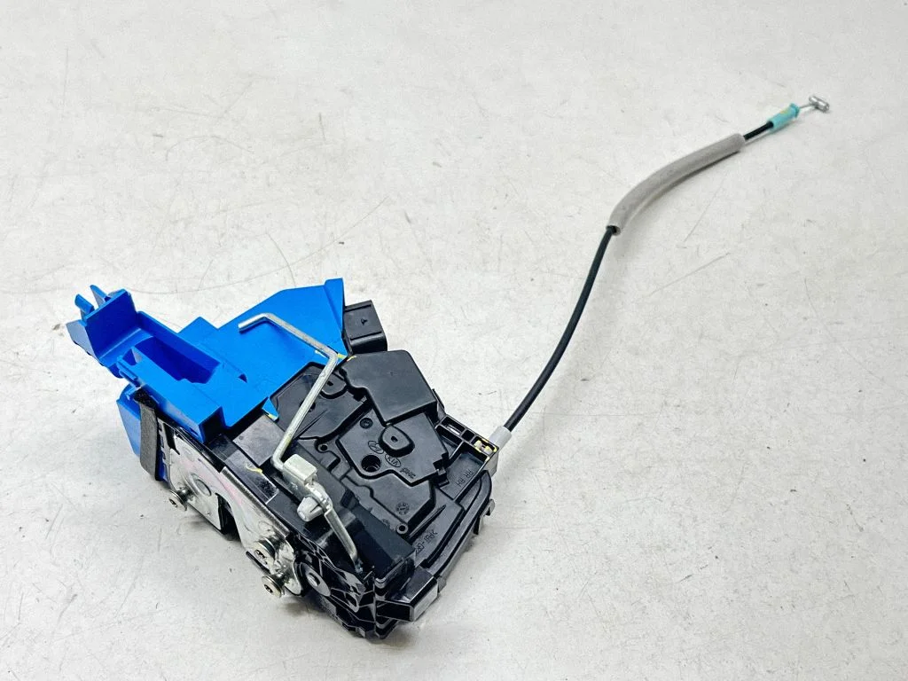 Front door lock 81320N7010