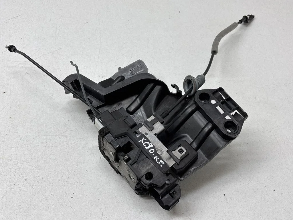 Front door lock C18513104