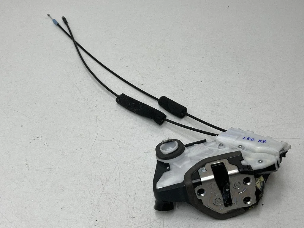 Zamek drzwi przednich T6011220
