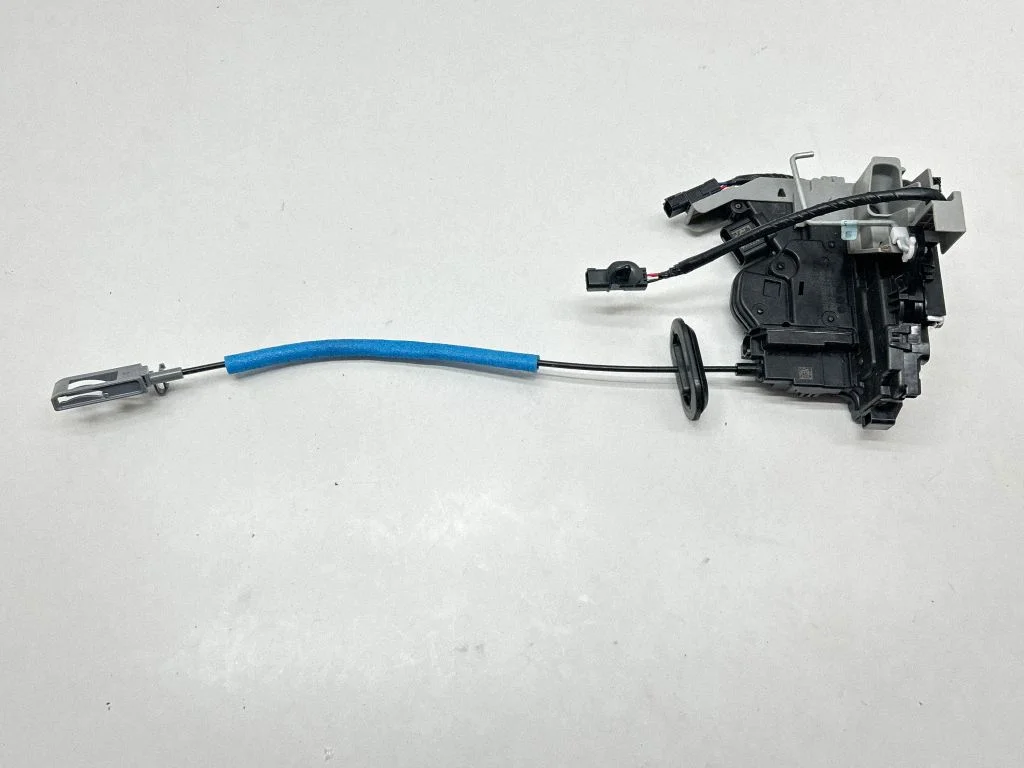 Front door lock 81310AT130