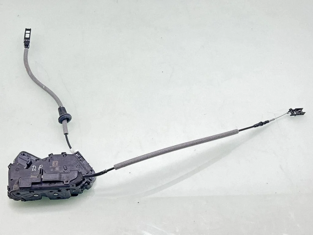 Front door lock 5TB837016A