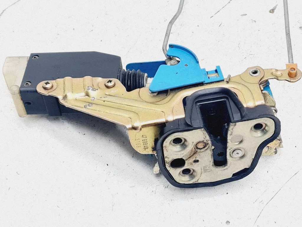Front door lock – Saab 9-3 Ver1 (1998-2005)