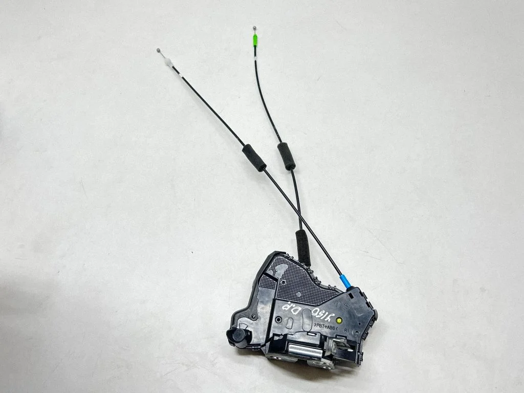 Front door lock 6903042210