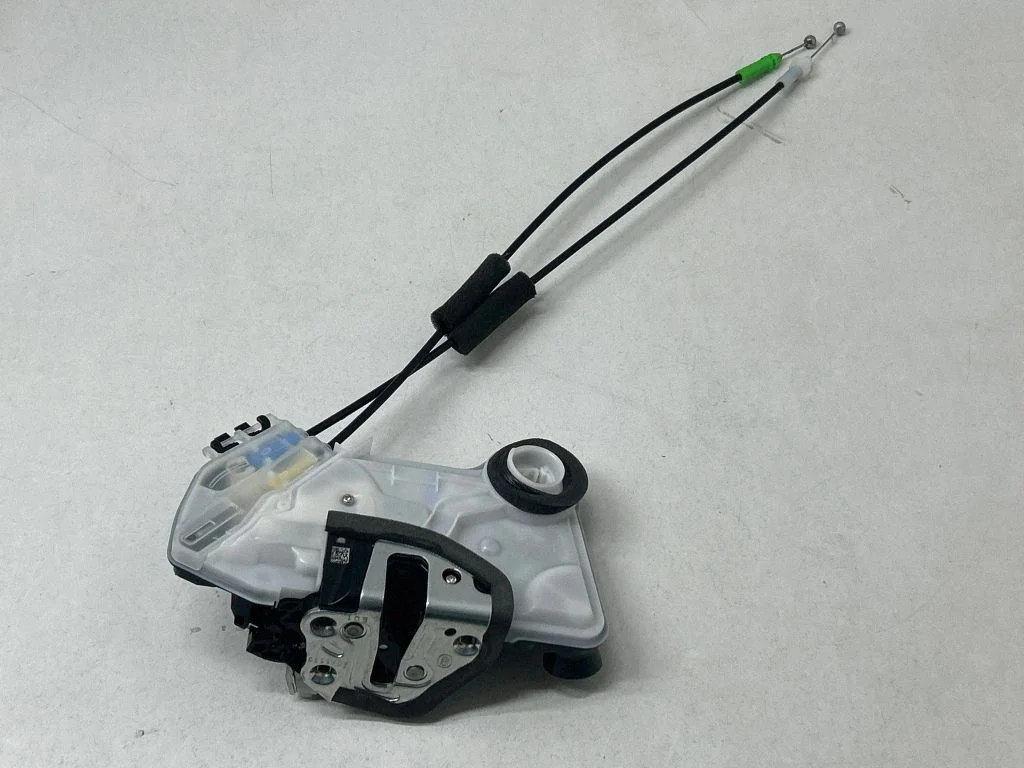 Front door lock A046693