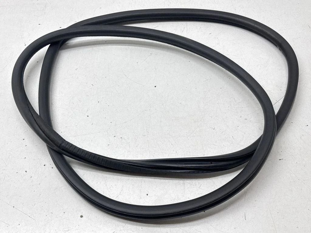 Front door rubber seal 9811537480