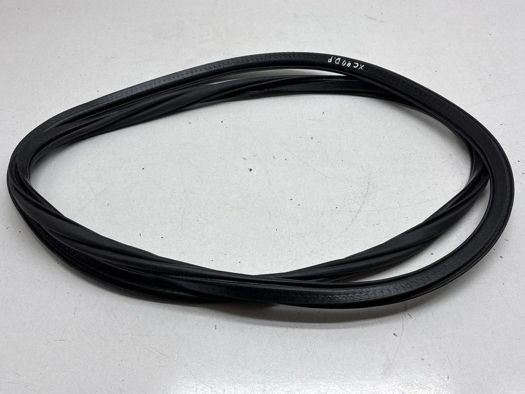 Front door rubber seal 31457673