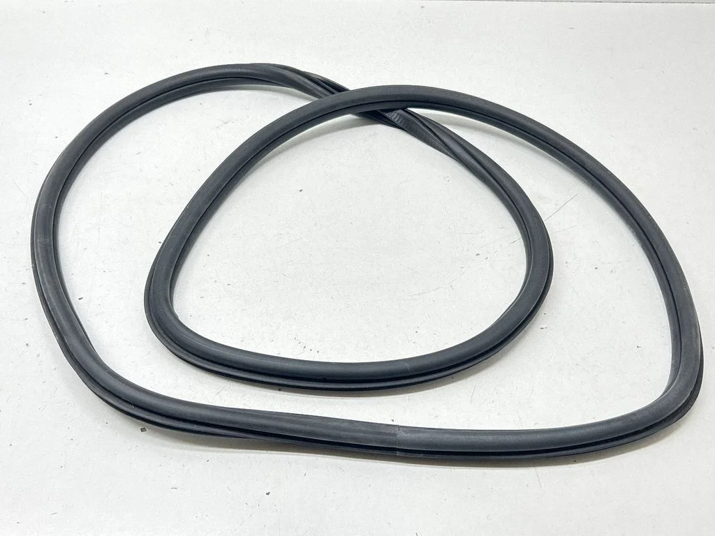 Front door rubber seal 561867912C
