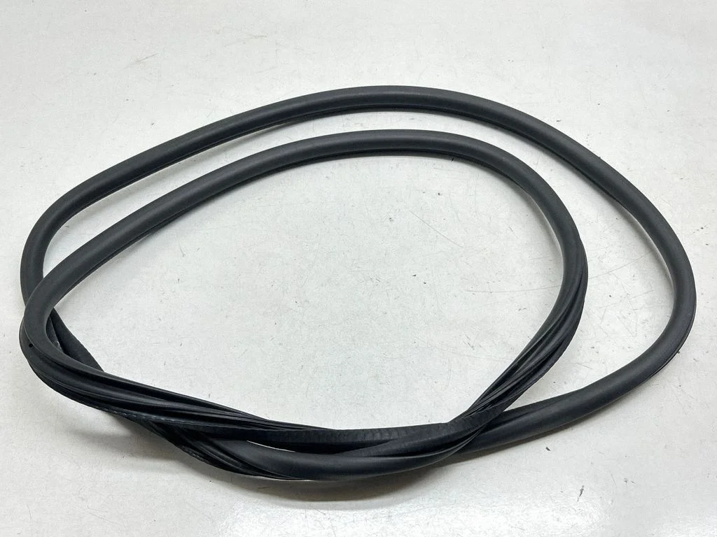 Front door rubber seal 9811537480