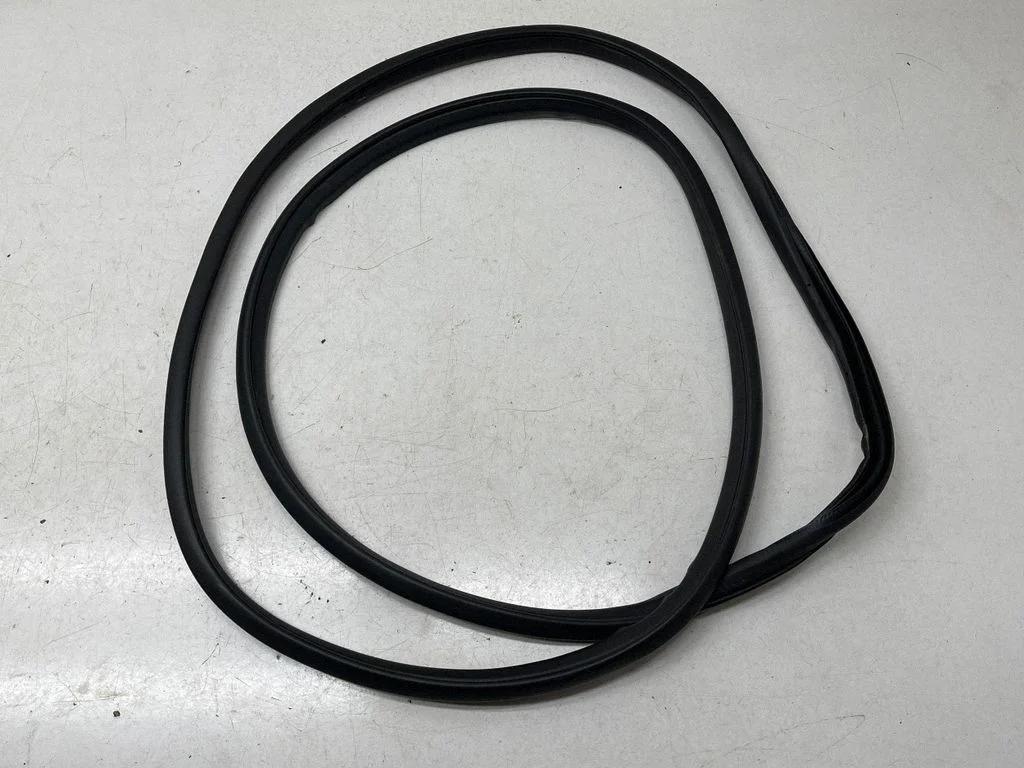 Front door rubber seal – Nissan Navara D23 (2015-)