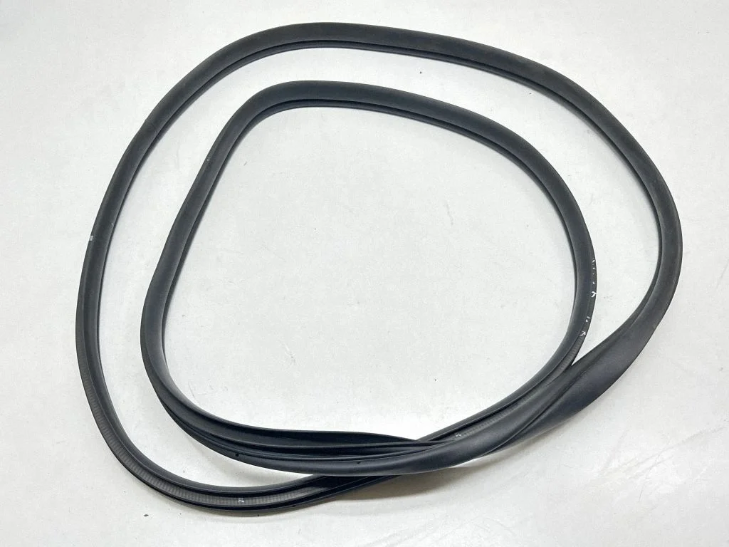 Front door rubber seal – KIA EV6 (2021-)