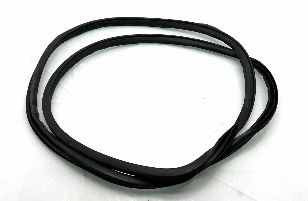 Front door rubber seal – Nissan Navara D23 (2015-)