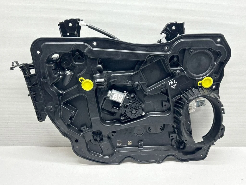 Front door window regulator with motor 3041905