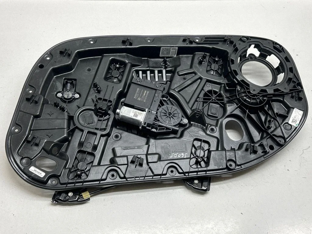 Front door window regulator with motor 31675055